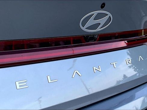 Used 2024 Hyundai Elantra Limited FWD image 30