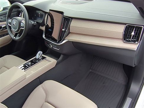 New 2026 Volvo XC90 B6 Plus image 20