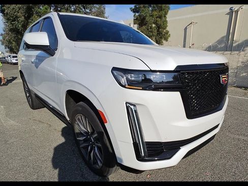 Used 2023 Cadillac Escalade Sport Platinum w/ Heavy-Duty Trailer Package image 3