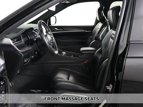 Used 2022 Jeep Grand Cherokee Overland w/ Luxury Tech Group IV image 9