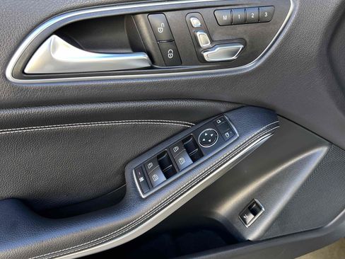 Used 2019 Mercedes-Benz GLA 250 4MATIC w/ Premium Package image 78