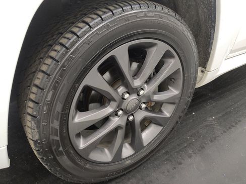 Used 2019 Jeep Grand Cherokee High Altitude AWD/4WD image 31
