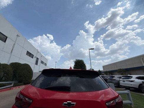 Used 2021 Chevrolet Blazer RS w/ Enhanced Convenience Package FWD image 4