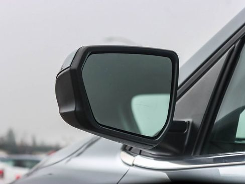 Used 2023 Chevrolet Equinox LT image 17