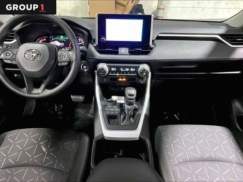 Used 2023 Toyota RAV4 XLE AWD/4WD image 16