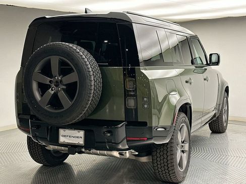 New 2026 Land Rover Defender 110 X-Dynamic SE AWD/4WD image 3