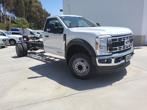 New 2026 Ford F550 2WD Regular Cab Super Duty image 3