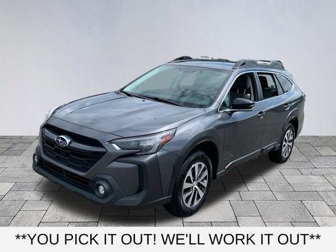 Used 2025 Subaru Outback Premium AWD/4WD image 3