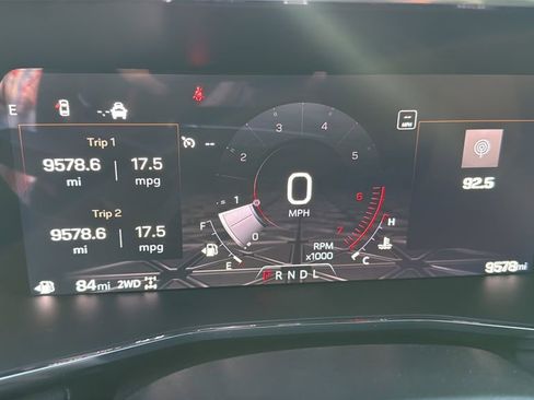 Used 2025 GMC Canyon Elevation AWD/4WD image 9