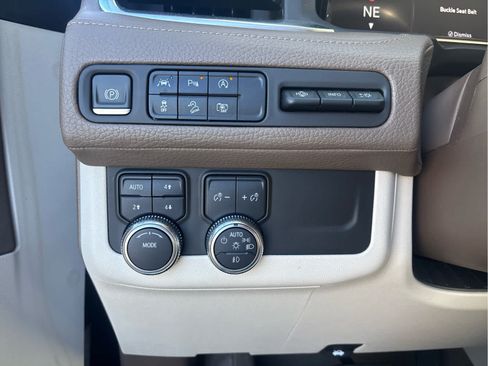 Used 2023 GMC Yukon Denali AWD/4WD image 60