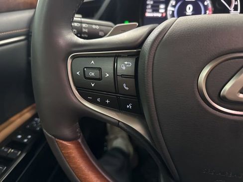 Used 2024 Lexus ES 250 w/ Premium Package image 33