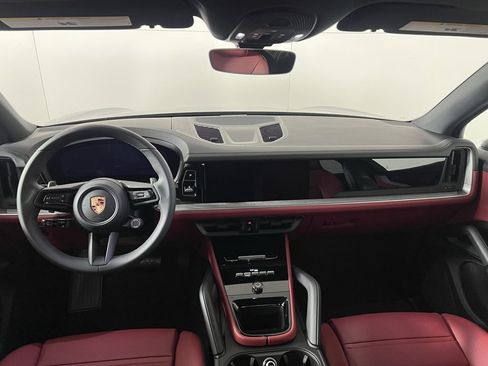 Certified 2026 Porsche Cayenne image 22