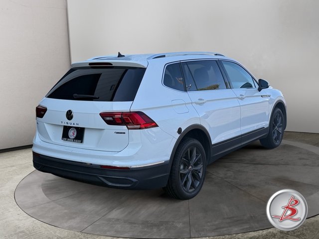 Used 2024 Volkswagen Tiguan SE AWD/4WD image 7