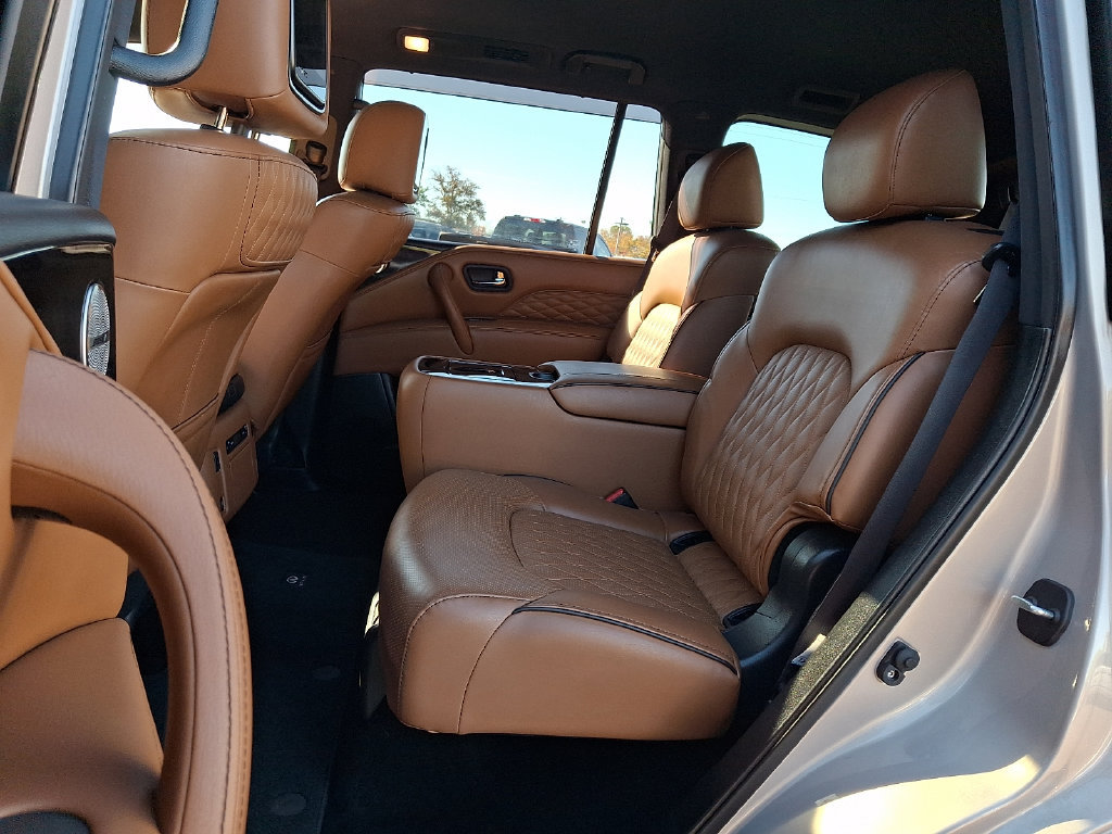 Used 2023 INFINITI QX80 Sensory w/ Cargo Package AWD/4WD image 11