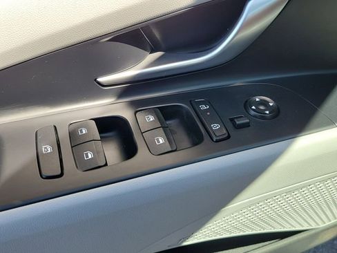 New 2026 Hyundai Elantra Limited image 15