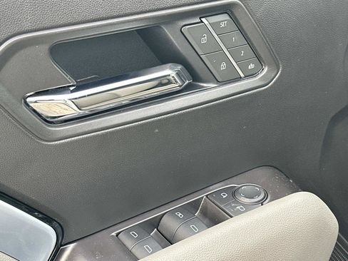 Certified 2025 Chevrolet Colorado ZR2 w/ Technology Package image 17