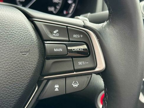 Used 2018 Honda Accord Touring image 30