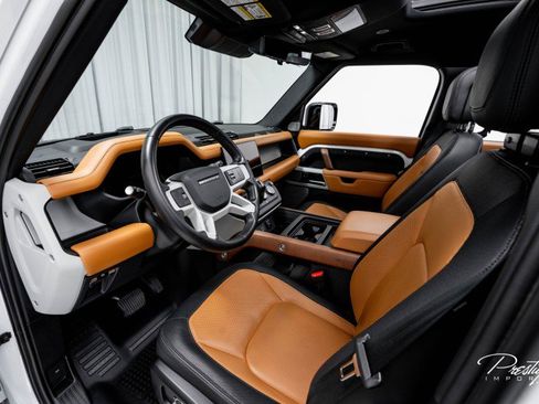 Used 2024 Land Rover Defender 130 X-Dynamic SE image 25