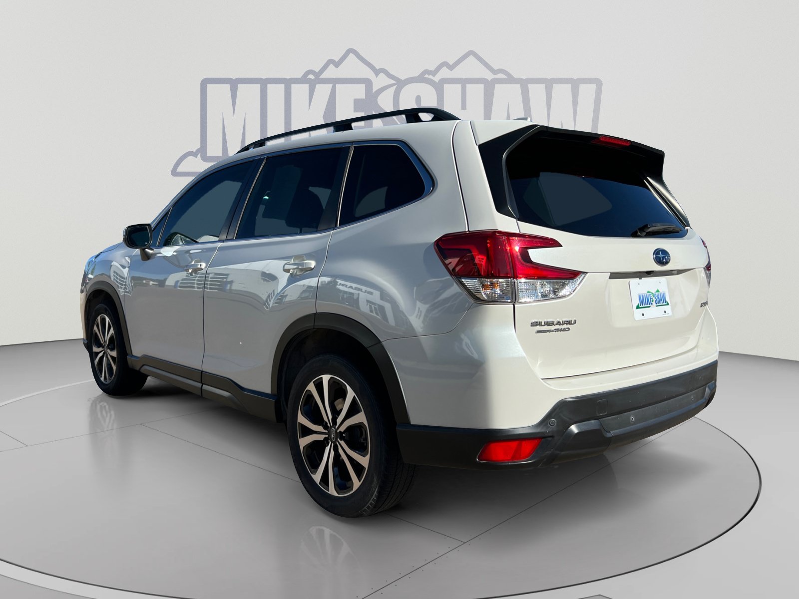 Used 2023 Subaru Forester Limited AWD/4WD image 3