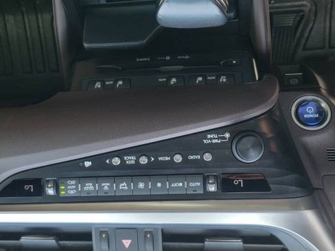 Used 2019 Lexus ES 300h FWD image 33