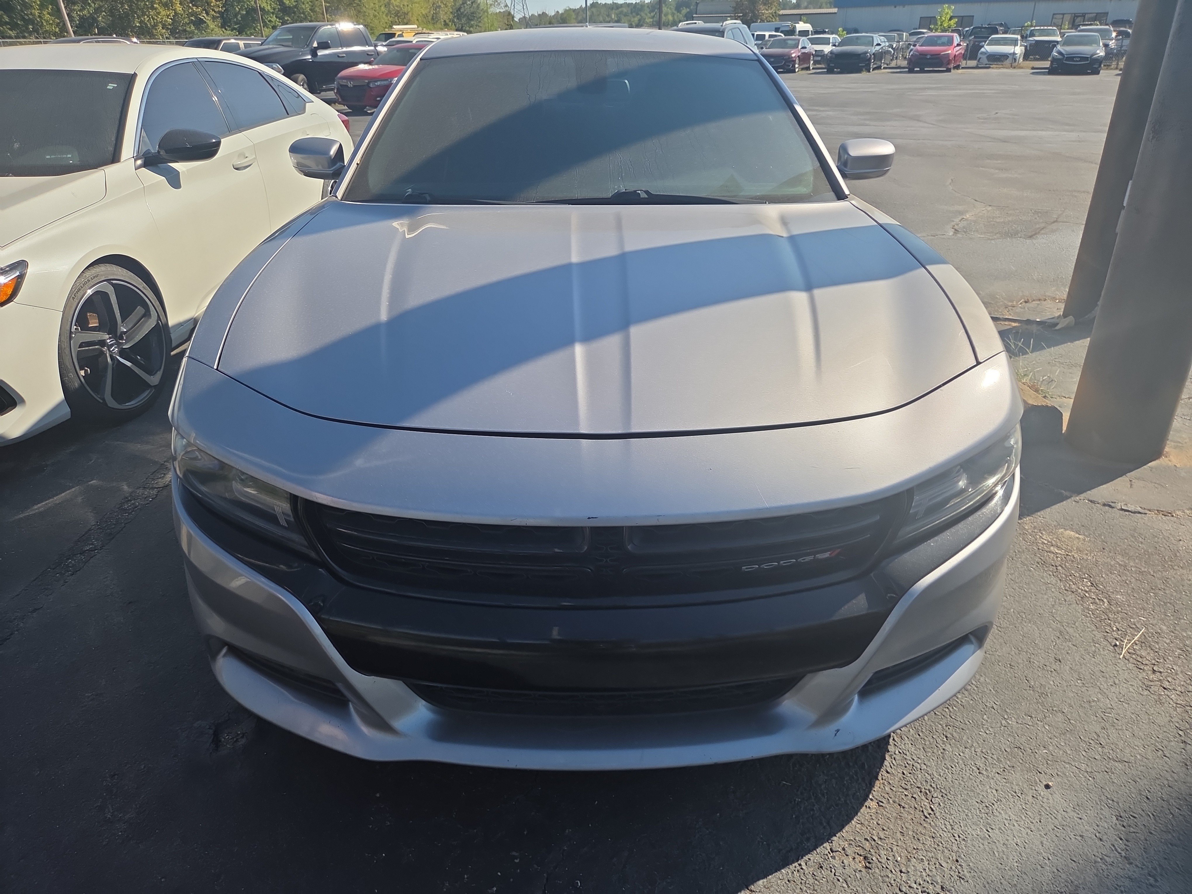 Used 2017 Dodge Charger SXT w/ Rallye Group RWD image 3