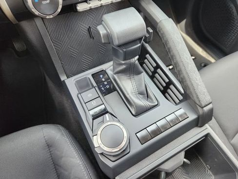 Certified 2024 Toyota Tacoma SR AWD/4WD image 19