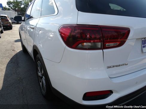 Used 2019 Kia Sorento EX w/ EX Touring Package AWD/4WD image 9