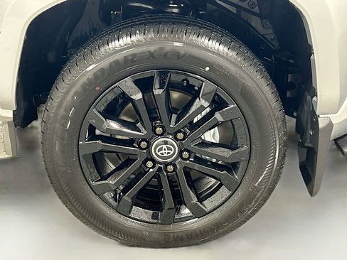 New 2026 Toyota 4Runner 4WD image 30