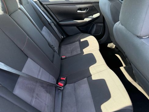 Used 2025 Nissan Sentra SR FWD image 29
