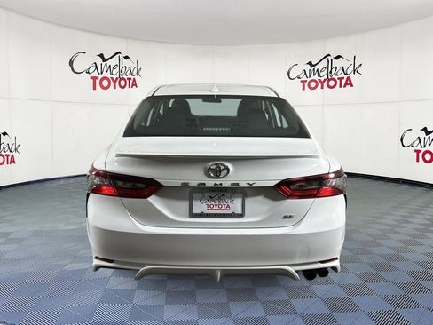 Used 2024 Toyota Camry SE image 7