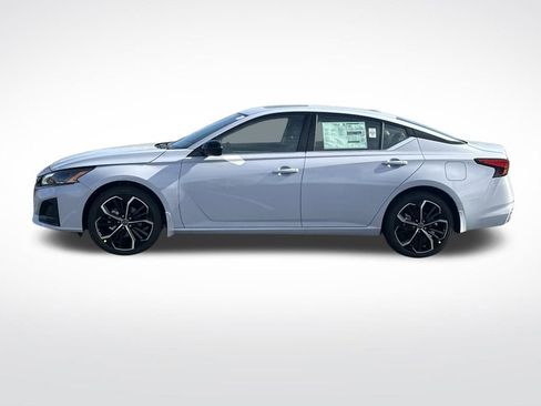 New 2025 Nissan Altima 2.5 SR w/ SR Premium Package image 2