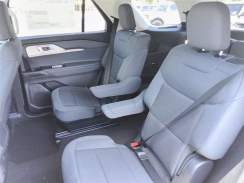 New 2026 Ford Explorer Active RWD image 22