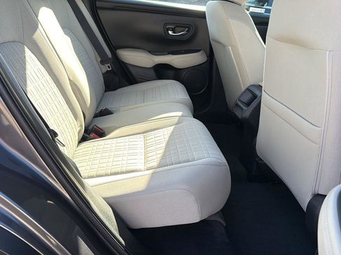 Used 2023 Honda HR-V LX image 37