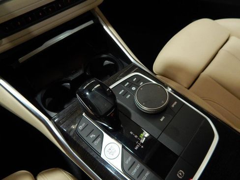 Used 2019 BMW 330i xDrive Sedan w/ Convenience Package image 22