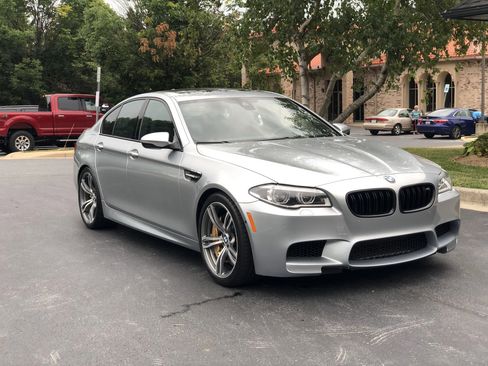 Used 2016 BMW M5 image 5