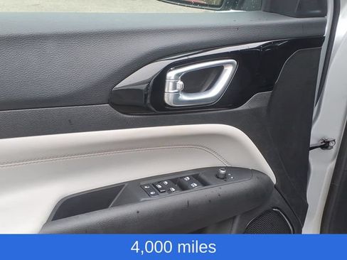 Used 2024 Jeep Compass Limited AWD/4WD image 9