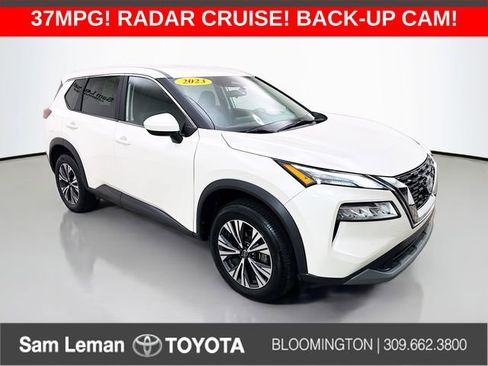 Used 2023 Nissan Rogue SV image 1