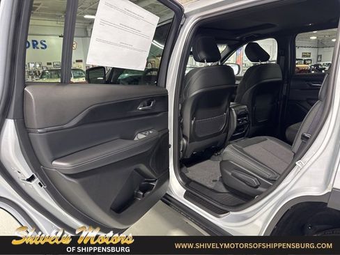 New 2025 Jeep Grand Cherokee L Laredo w/ Luxury Tech Group I image 23