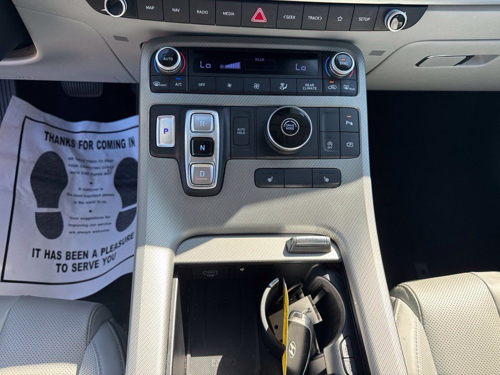 Used 2025 Hyundai Palisade SEL FWD image 8