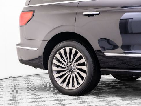Used 2019 Lincoln Navigator Reserve AWD/4WD image 35