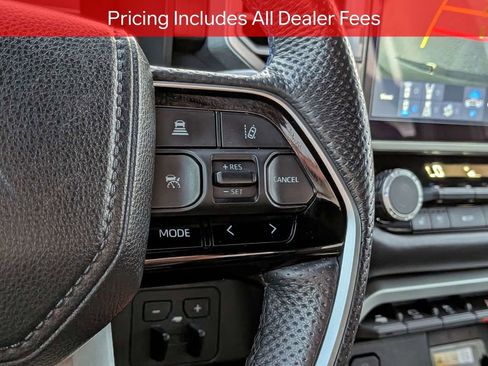 Used 2024 Toyota Tundra Platinum AWD/4WD image 29