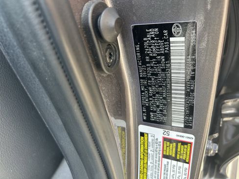 Used 2024 Toyota Camry SE w/ Convenience Package image 32