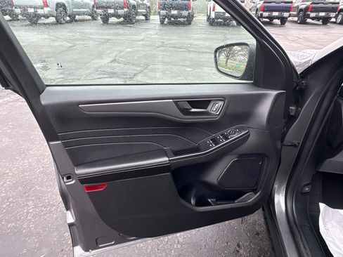 Used 2024 Ford Escape Active image 17