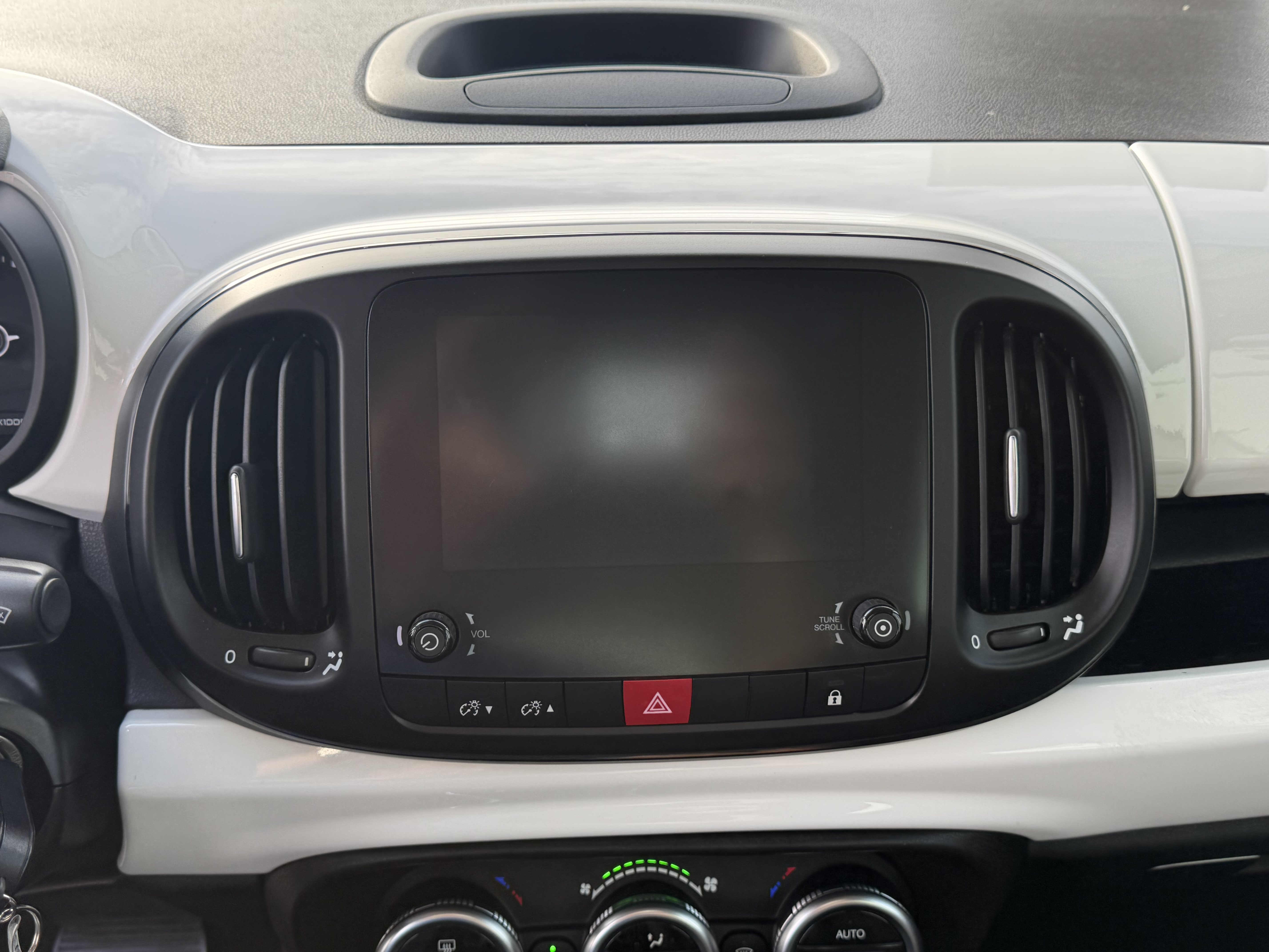 Used 2020 FIAT 500L Pop w/ Premium Group FWD image 30