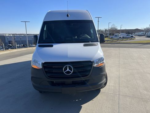 New 2025 Mercedes-Benz Sprinter 2500 image 3