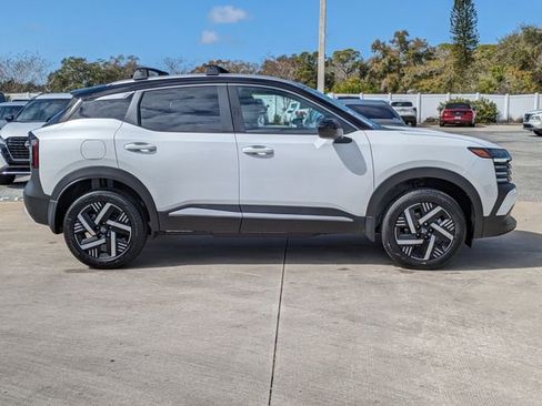 New 2026 Nissan Kicks SV w/ SV Premium Package FWD image 4
