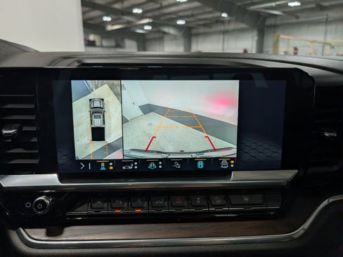 Used 2023 GMC Sierra 1500 SLT w/ SLT Premium Plus Package image 30