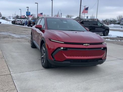 New 2026 Chevrolet Equinox EV LT image 3