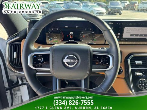 Used 2025 Nissan Armada Platinum Reserve AWD/4WD image 19