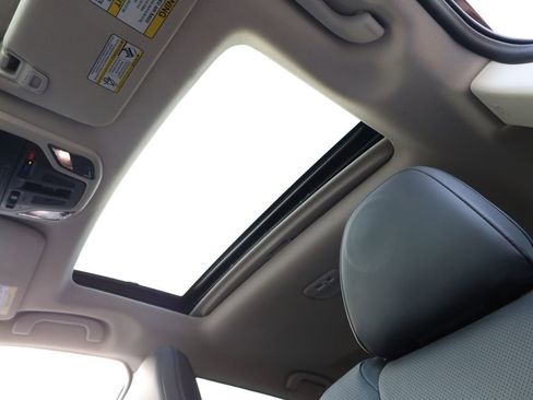 Used 2024 Subaru Outback Limited image 8